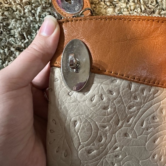 Vera Pelle Tan and Cream Crossbody Genuine Leather Bag - Picture 5 of 10